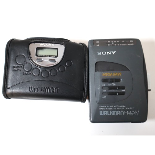 75 - Sony Walkman FM/AM Cassette Player WM-FX261 + WM-FX17