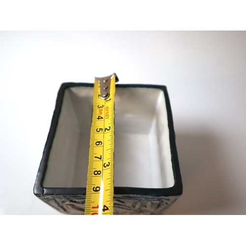 223A - Cube Troika Vase - Teo Bernatowitz 8cm x 9cm