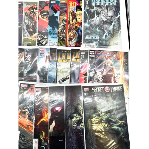 146 - Marvel comics + others - A group of various comics and variants - approximately 50