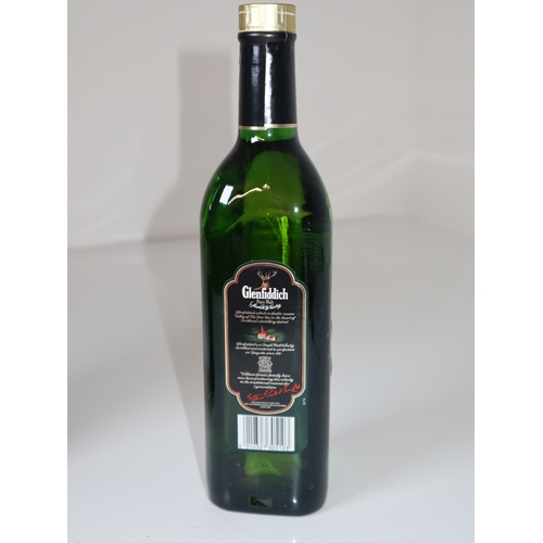 64 - Glenfiddich Pure Malt Scotch Whisky 70cl in Tube