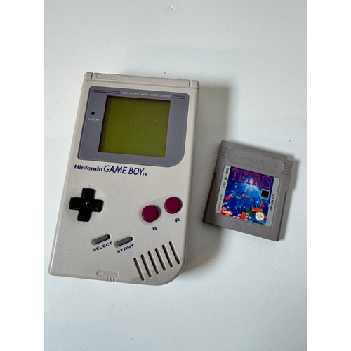 95 - Nintendo Gameboy DMG-01 with Tetris Game