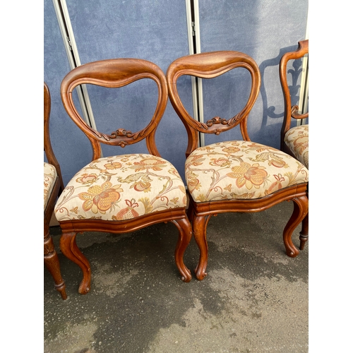 524 - Six Antique dining chairs.