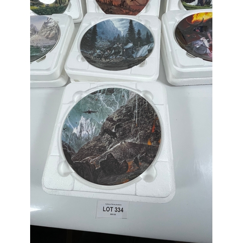 334 - The lord of the rings collectable plates. Fourteen plates in total with COAs