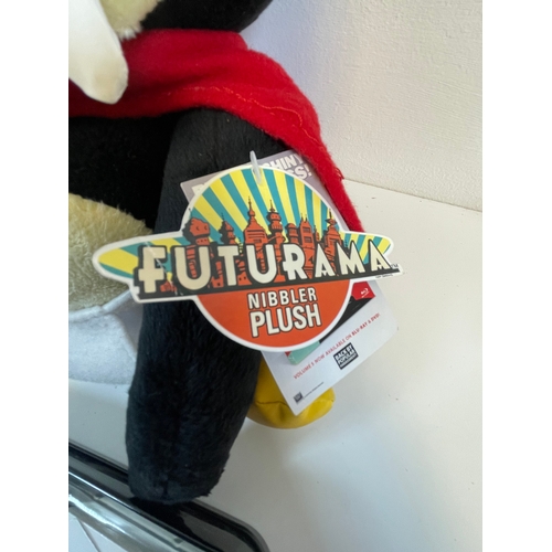 337 - Futurama Bundle including lunch box and figures