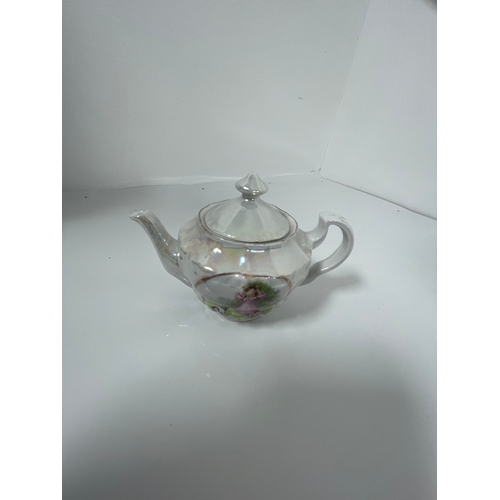 346 - Two Part tea service sets