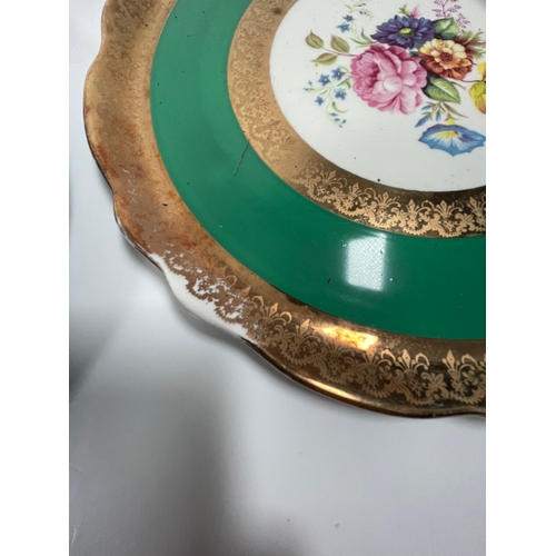 364 - A quantity of miscellaneous decorative ceramic plates