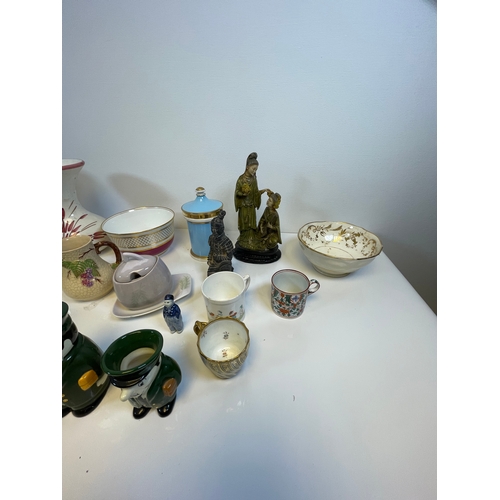 367 - A Quantity of miscellaneous collectable ceramics