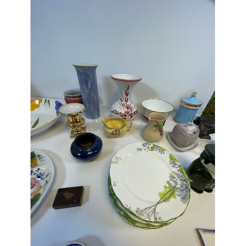 367 - A Quantity of miscellaneous collectable ceramics