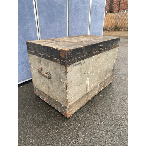 539 - Large Wartime Sea chest