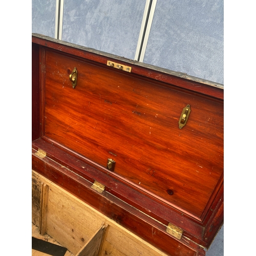 539 - Large Wartime Sea chest