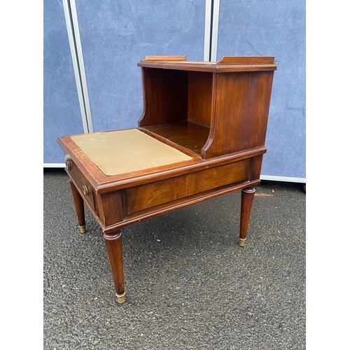 549 - Vintage Mid century Tiered side table