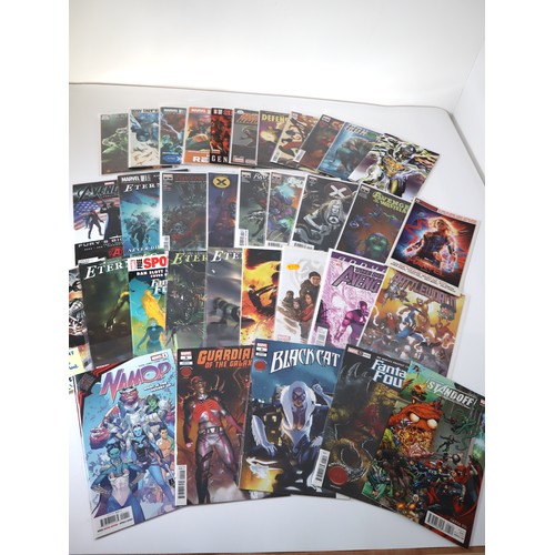 115 - Marvel Comics - A group of various comics including variant covers