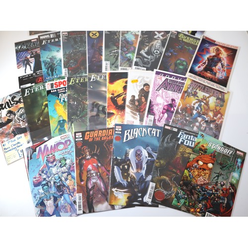 115 - Marvel Comics - A group of various comics including variant covers