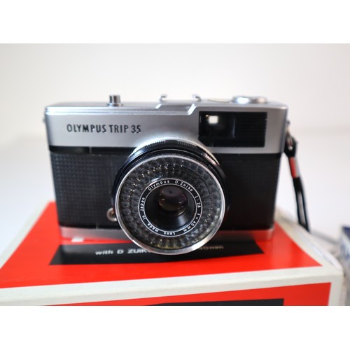 38 - Olympus Trip 35 with D Zuiko 2.8 40mm lens + Olympus Zoom 80 38-80mm compact camera both in original... 