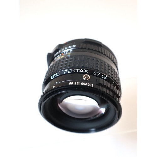 46 - SMC Pentax 67 LS Leaf Shutter 1:4 165mm Lens fro Pentax 6x7 in soft case