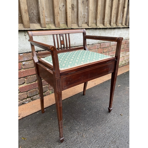 627 - Antique Desk / Dressing table with Mirror and stool