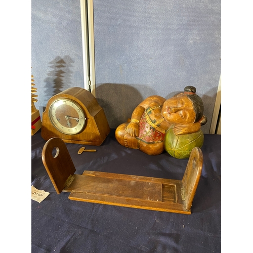 634 - Wooden collectables including a mantle clock