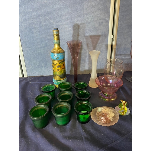 638 - A quantity of miscellaneous glasswares including candle holders, vases and trinkets