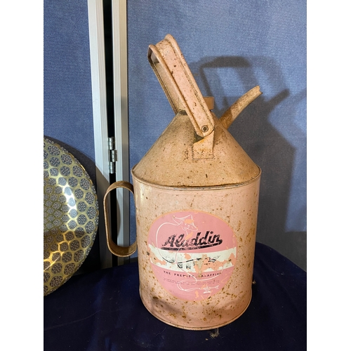 639 - Miscellaneous Collectable mixed metal items including a Vintage Aladidin Parrefin bottle