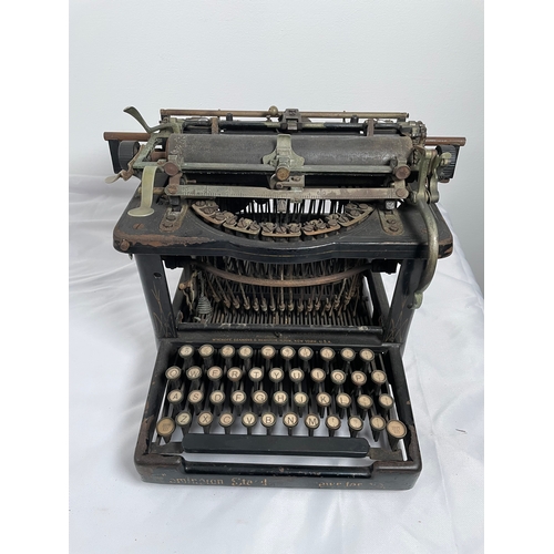 655 - Vintage Royal and Remington type writers