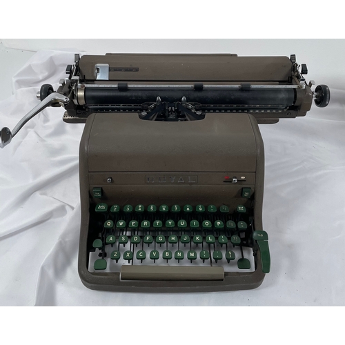 655 - Vintage Royal and Remington type writers