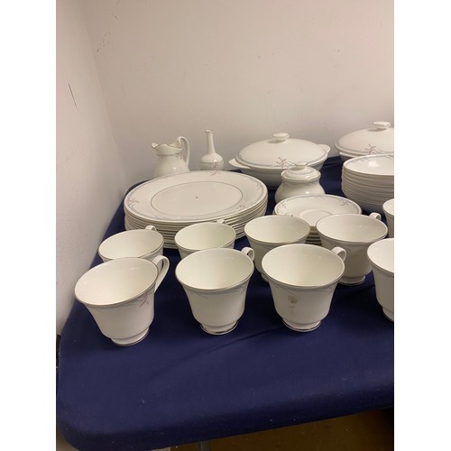 230 - A group of Royal Doulton Carnation Design Dinner Service