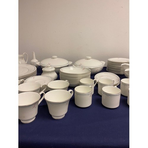 230 - A group of Royal Doulton Carnation Design Dinner Service