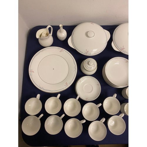 230 - A group of Royal Doulton Carnation Design Dinner Service