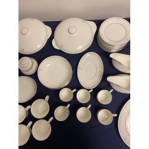 230 - A group of Royal Doulton Carnation Design Dinner Service