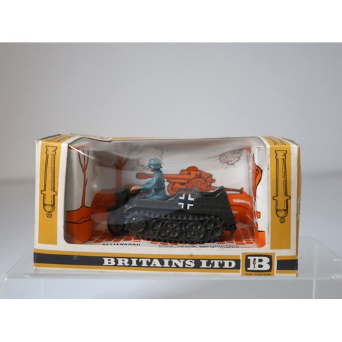 99C - BPP Battery Operated Sherman M-4 Tank Clifford Series in original box & Britains 1:32 9780 Half Trac... 