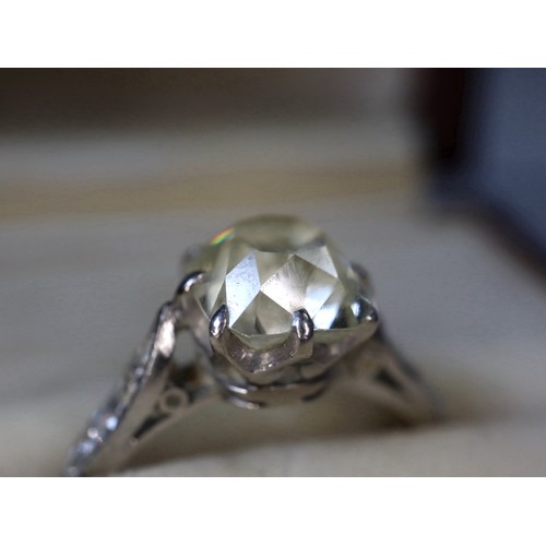 133 - Antique 18ct White Gold Square Cut Diamond Ring approximately 1.0-1.1ct Colour L Top Light Cape in C... 