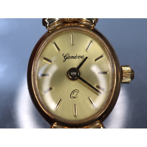 203 - 9ct yellow gold case and bracelet strap Geneve Ladies Cocktail Watch - 15g