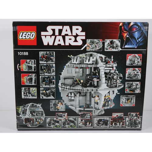 10 - LEGO Star Wars - 10188 Death Star - Sealed Box / Unused