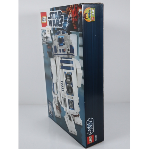 17 - LEGO Star Wars - 10225 R2-D2 - Sealed Box / Unused