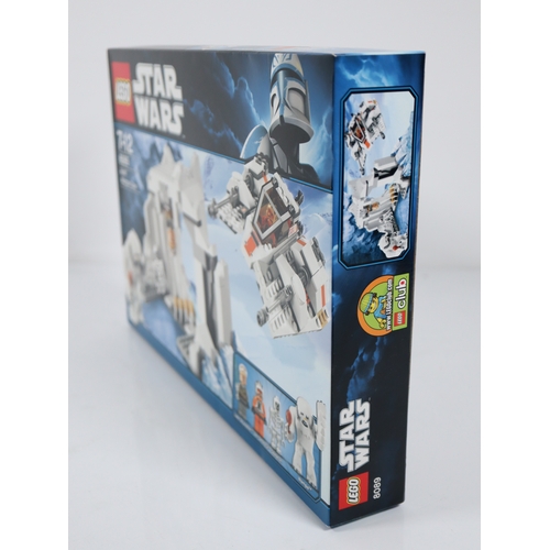 26 - LEGO Star Wars - 8089 Hoth Wampa Cave - Sealed Box / Unused