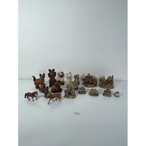 303 - Miscellaneous ceramic collectables.