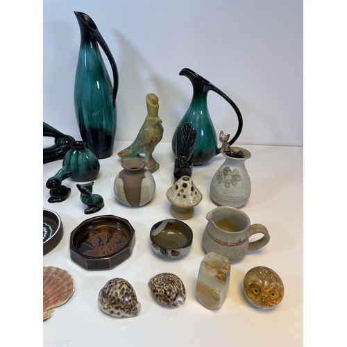 305 - Interesting lot of collectable items including shells, trinkets, jugs and ornaments.