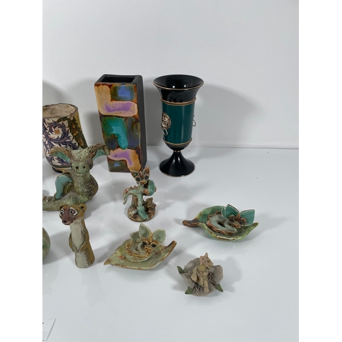 306 - Small collectable ceramics including vases and trinkets