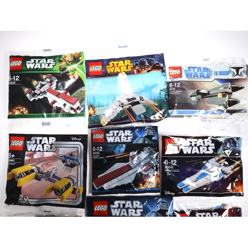 122 - LEGO Star Wars Sealed Polybag Mini Builds -  30056 Star Destroyer, 30054 AT-ST, 30461 Podracer, 3005... 