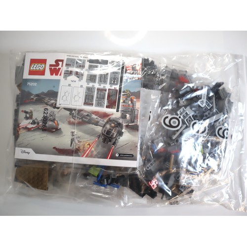 160 - LEGO Star Wars - 75202 - Complete Sealed Polybags, Instructions + Minifigures - No Boxes