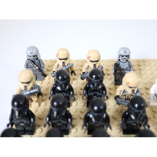 81 - LEGO Star Wars - A Stormtropper & Imperial Death Trooper sw0807 Platoon with Scarif Stormtroopers, I... 