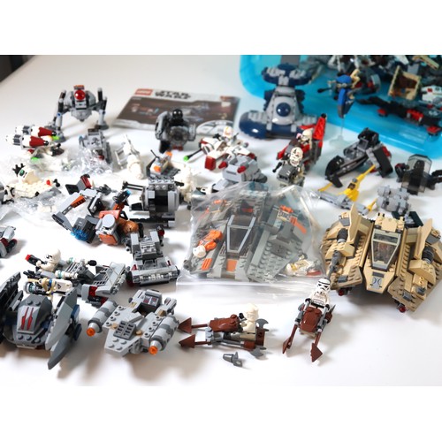 83 - LEGO Star Wars - A group of various loose built micro build sets + minifigures