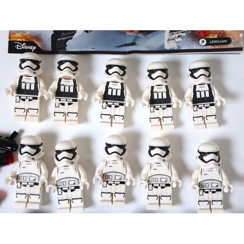 86 - LEGO Star Wars - Minifigures & instructions from set 75132 - Total of 5 sets worth of minifigures , ... 