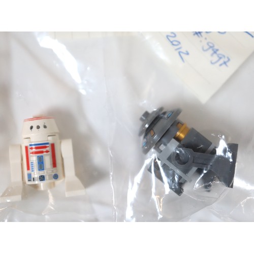 66 - LEGO Star Wars - Astro Droids + Battle Droid Minifigures sw0390, sw0028, sw0119, sw0001b, sw0373, dr... 