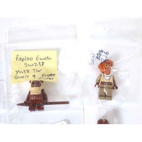 69 - LEGO Star Wars - A group of various minifigures