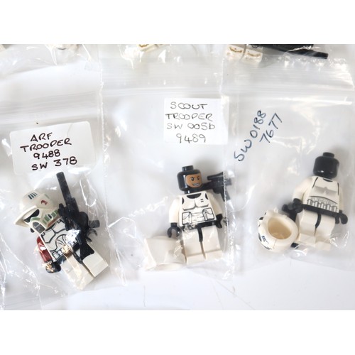 74 - LEGO Star Wars - A group of Stormtroopers, ARF Troopers, AT-AT Drivers