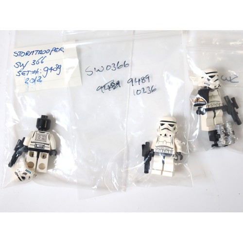 74 - LEGO Star Wars - A group of Stormtroopers, ARF Troopers, AT-AT Drivers