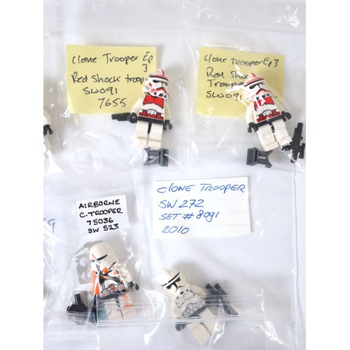 75 - LEGO Star Wars - A group of Clone Trooper Minifigures