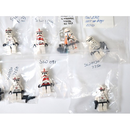 75 - LEGO Star Wars - A group of Clone Trooper Minifigures