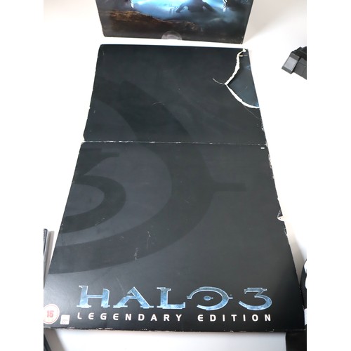 114 - Halo 3 Xbox 360 Legendary Edition Fully Scultpured Spartan Helmet in Box